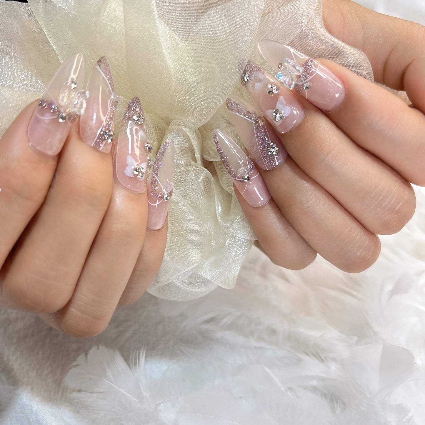 005  Stiletto  10PCS detachable reusable Handmade press on nails  of three-dimensional butterfly glitter white handmade nail.