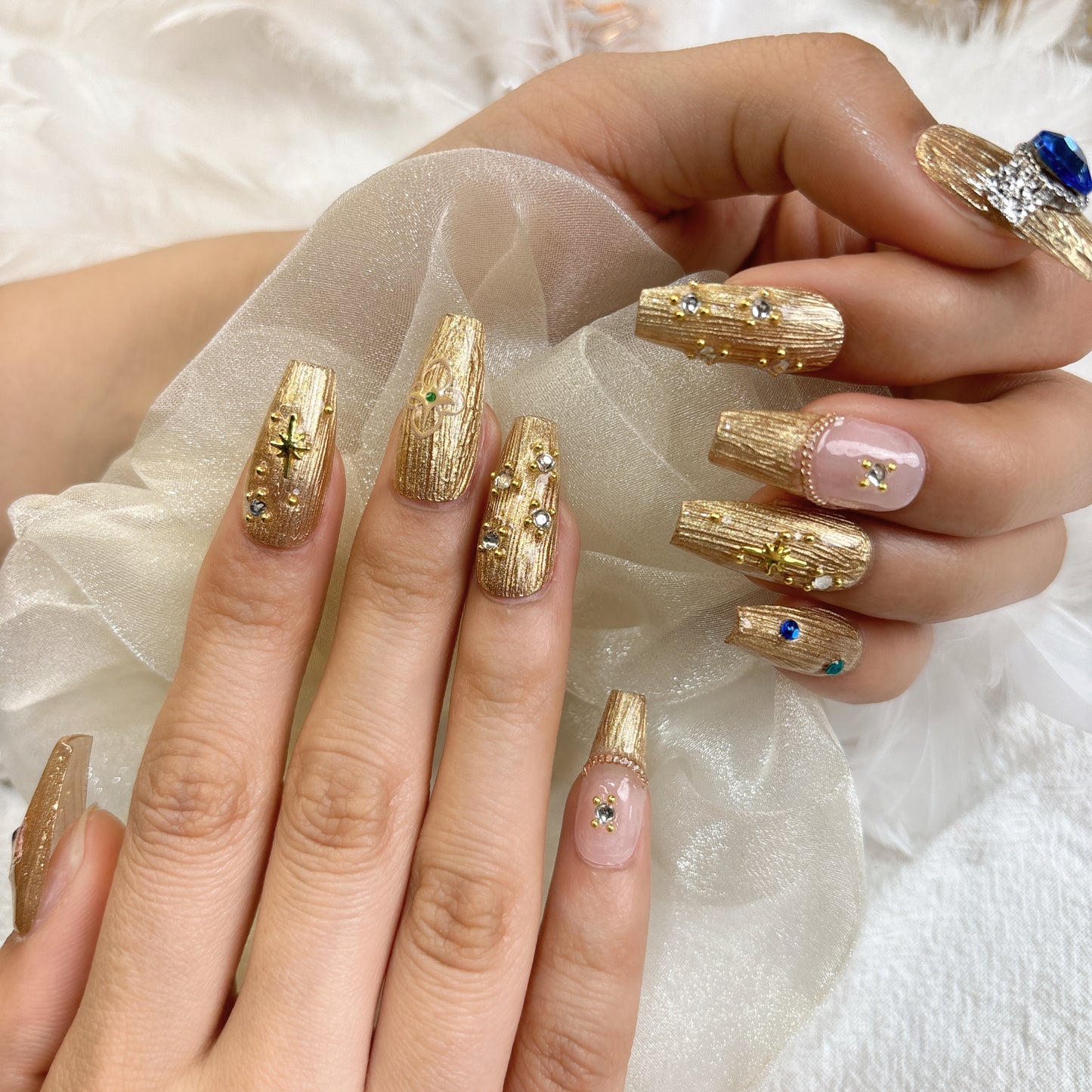 008  Mid-length   10PCS Handmade press on nails  of Vintage baroque relief French aristocratic handmade nail