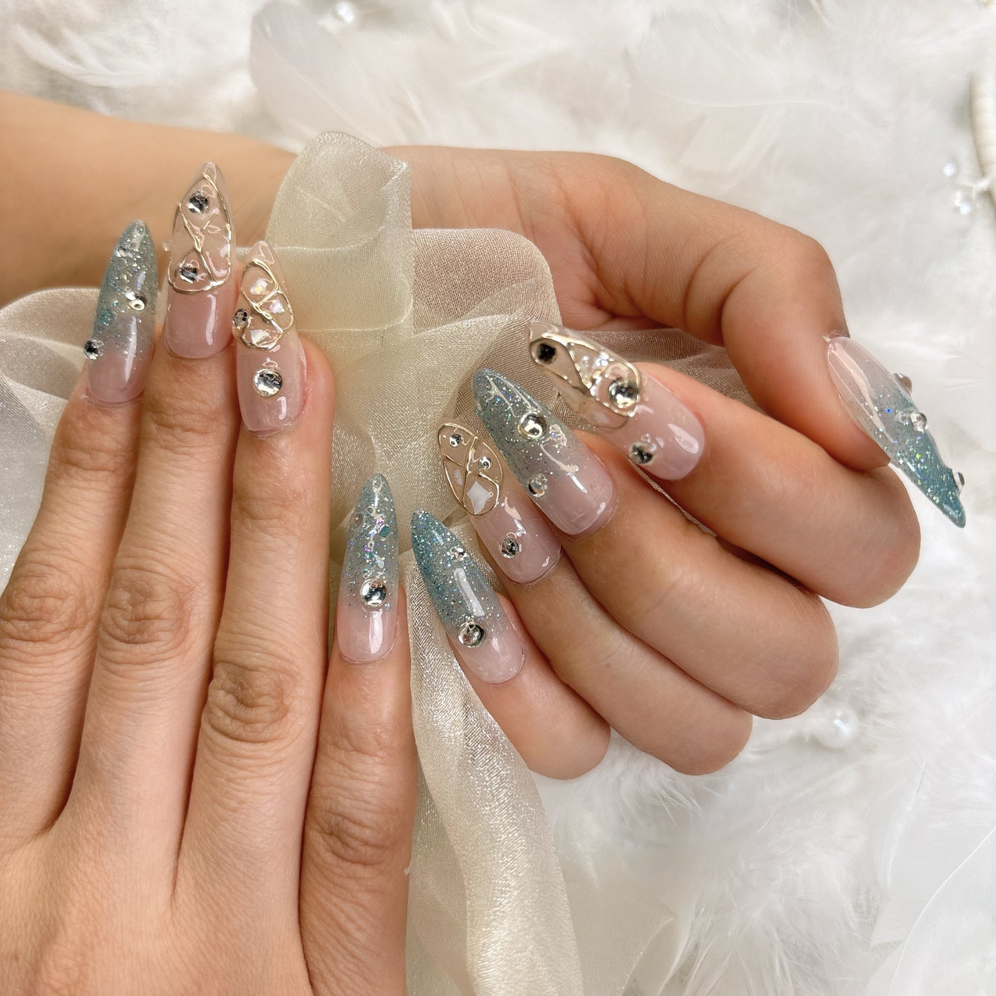 018 Stiletto  10PCS Handmade press on nails of hand-painted with diamonds, ice blue, detachable reusable handmade nail