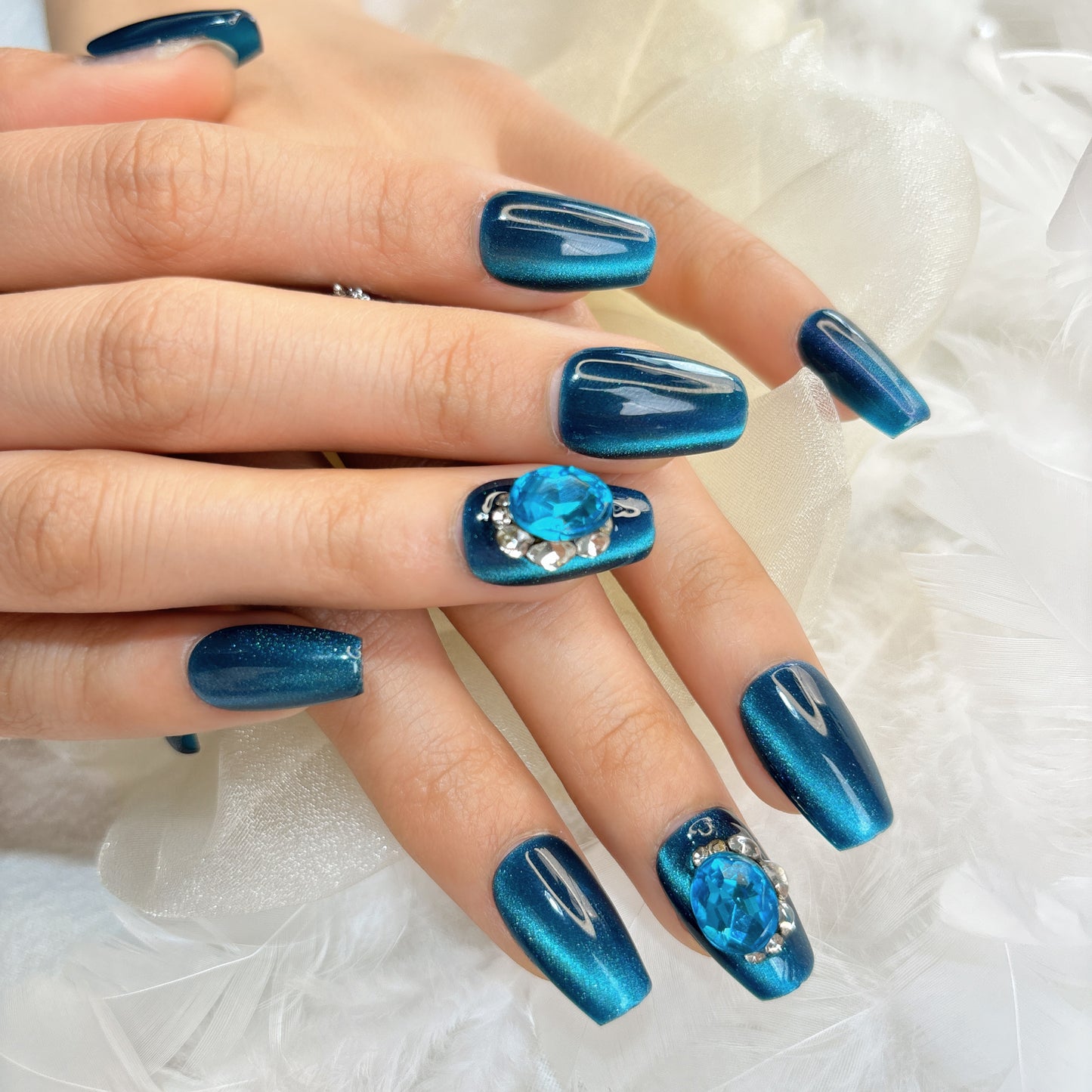 033 Short Square 10PCS detachable reusable  Handmade press on nails of Temperament show white style blue cat-eye nail art