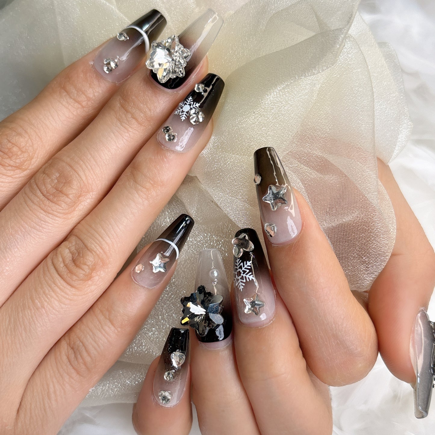 045 Mid-Length 10PCS detachable reusable Handmade press on nails of  Explosive full of diamond snowflake manicure