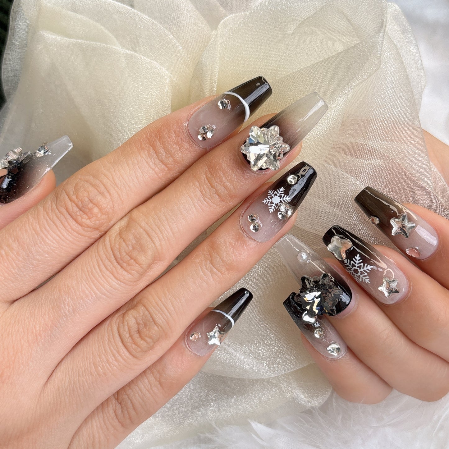 045 Mid-Length 10PCS detachable reusable Handmade press on nails of  Explosive full of diamond snowflake manicure