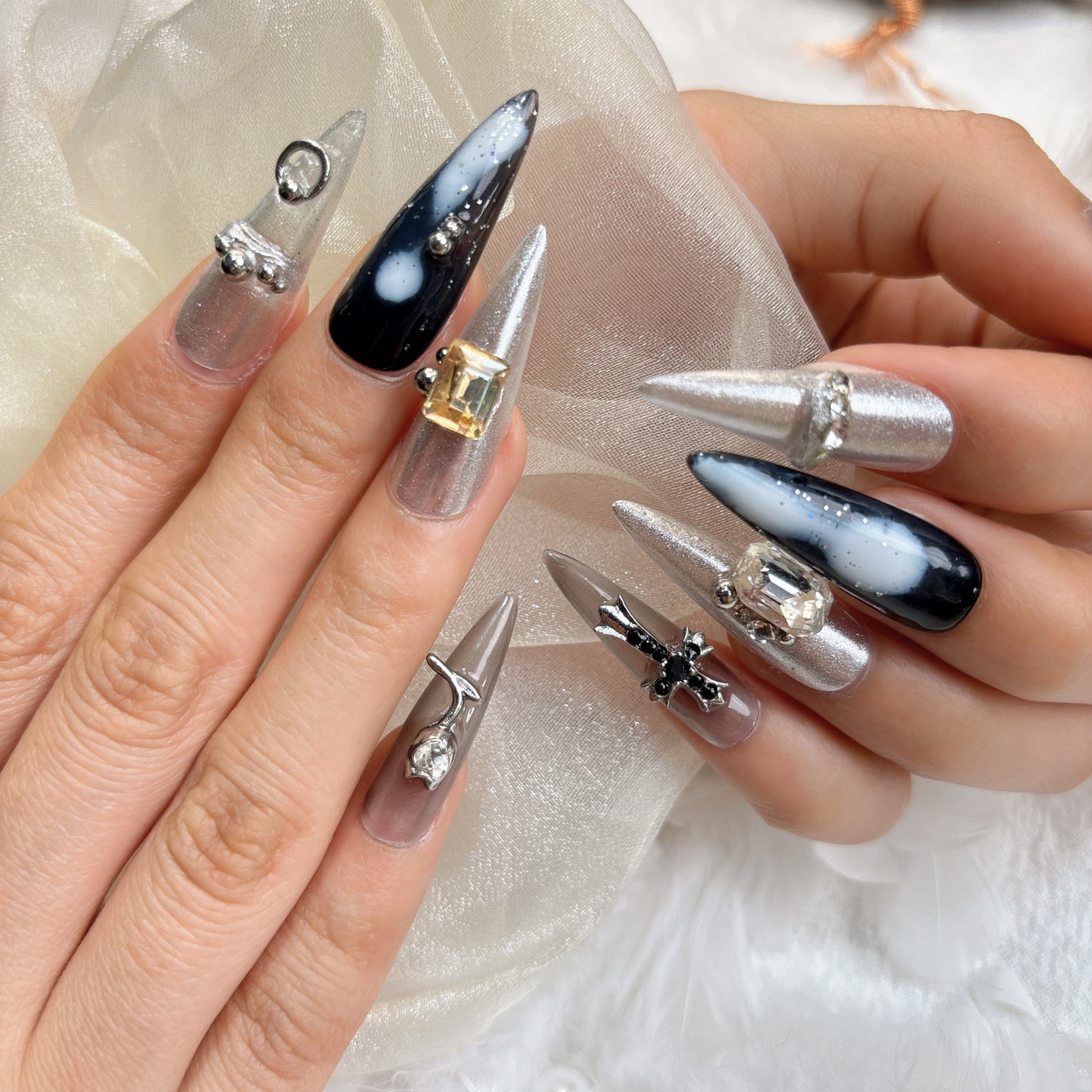 060 Stiletto 10PCS detachable reusable Handmade press on nails of Light luxury, dark wind, flashing bubble nail art