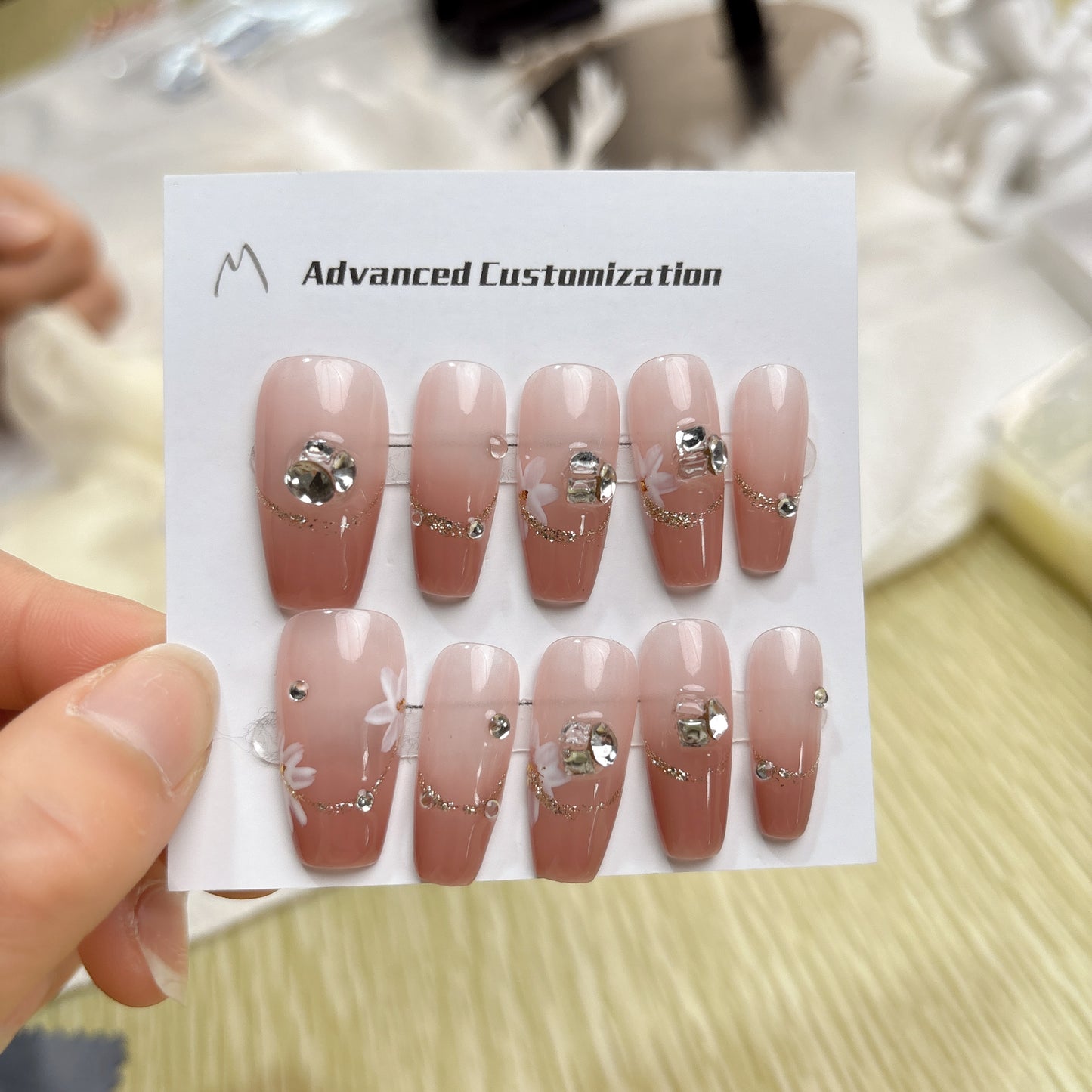 078 Mid-Length  10PCS detachable reusable Handmade press on nails of Nude pink diamond hand-painted flower manicure