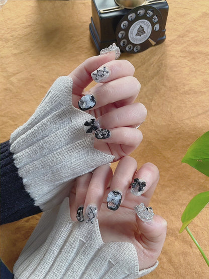 088 Short Round 10PCS detachable reusable Handmade press on nails of Ice through bow black and white bear manicure